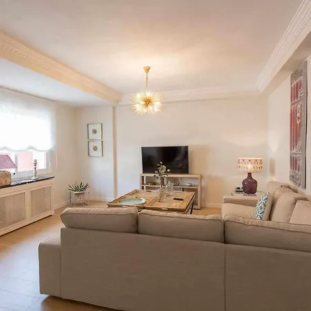 Apartamento Luxe Castelar 19 *